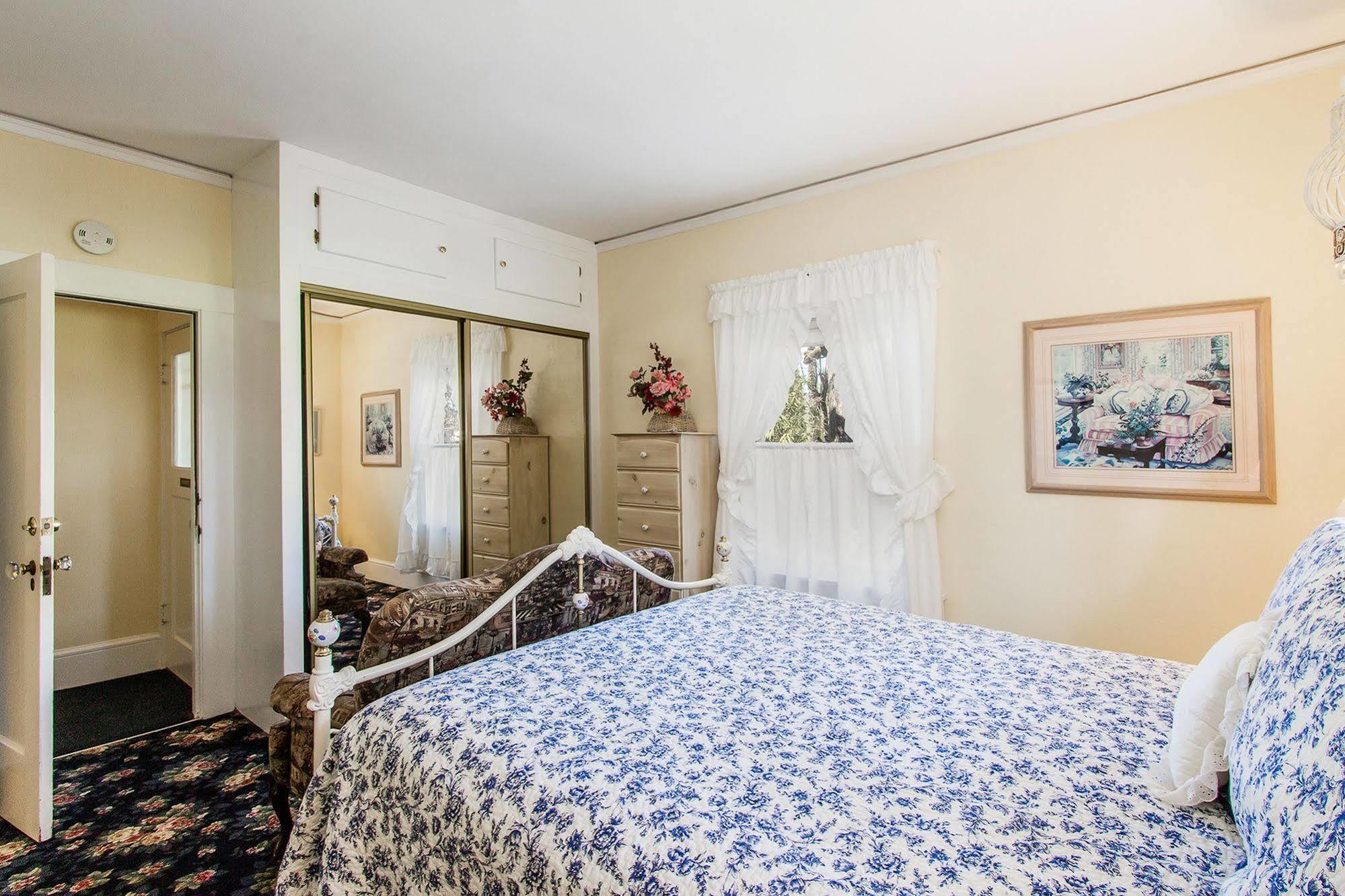 Shady Oaks Country Inn St. Helena Extérieur photo